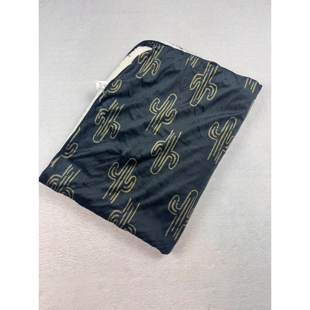 Carters Baby Cactus Print Sherpa Cozy Blanket Navy Blue White 30x40 NWT